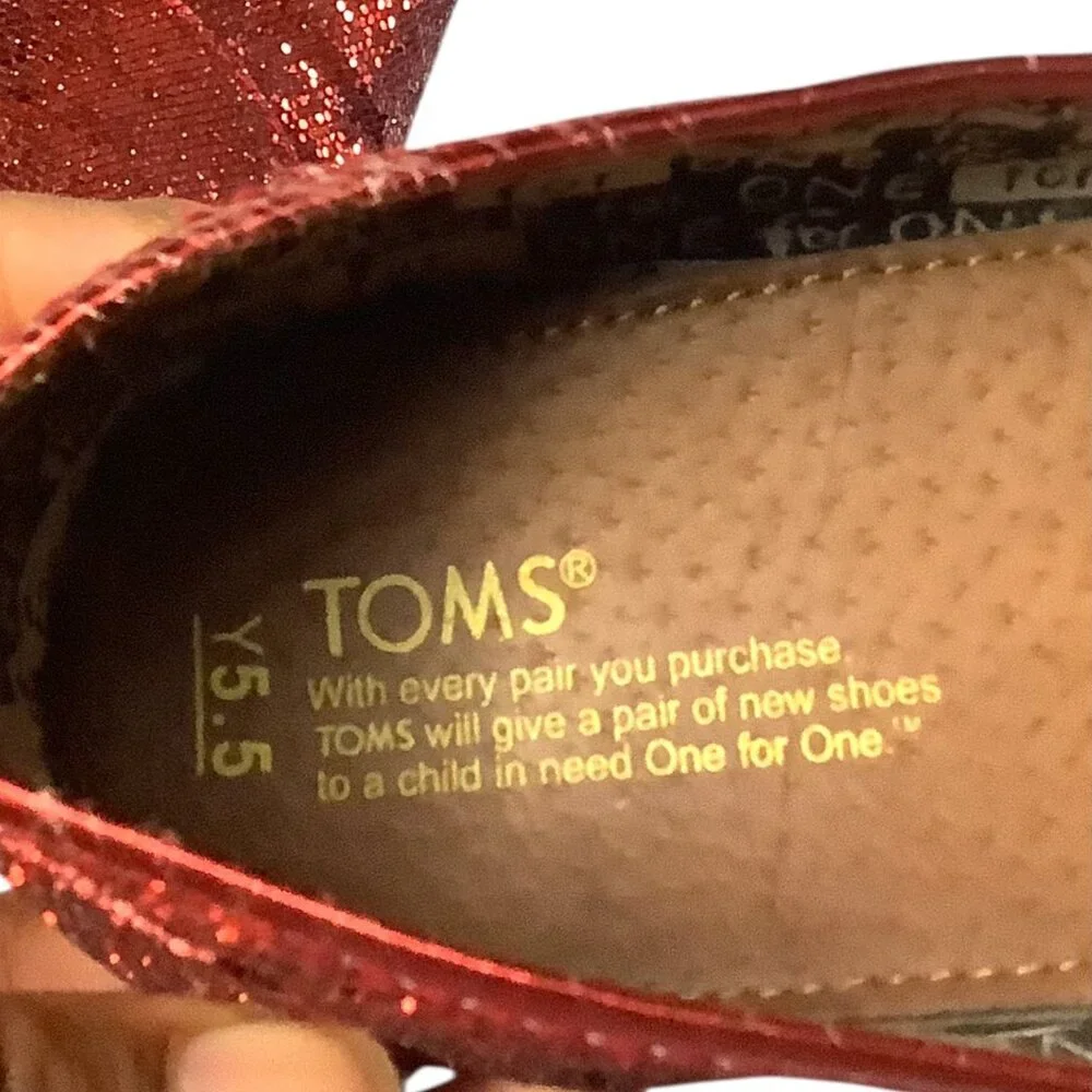 Toms Youth Classic Red Glitter Slip On Shoes Size 5.5‎ Lightweight Casual Flats